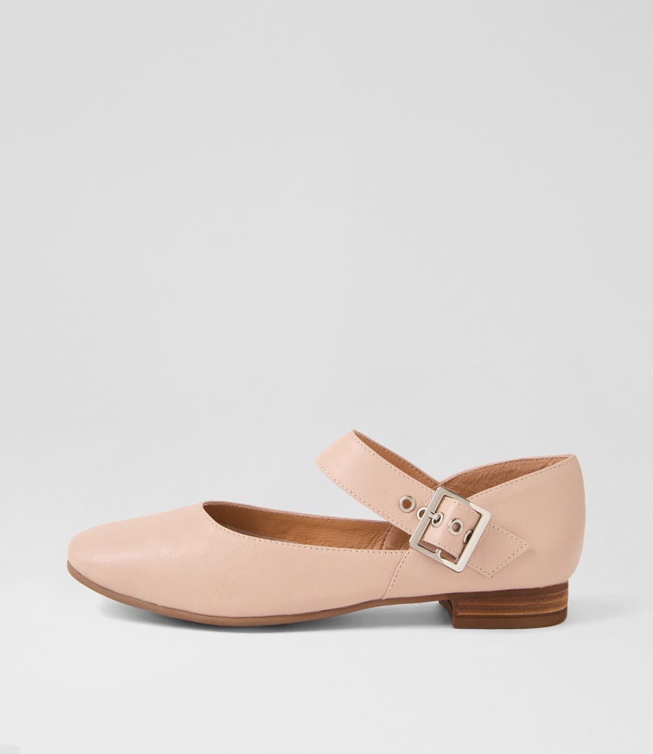 Tomy Latte Leather Flat Shoes