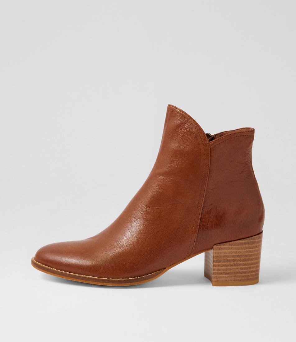 Mockas Cognac Polish Leather Ankle Boots