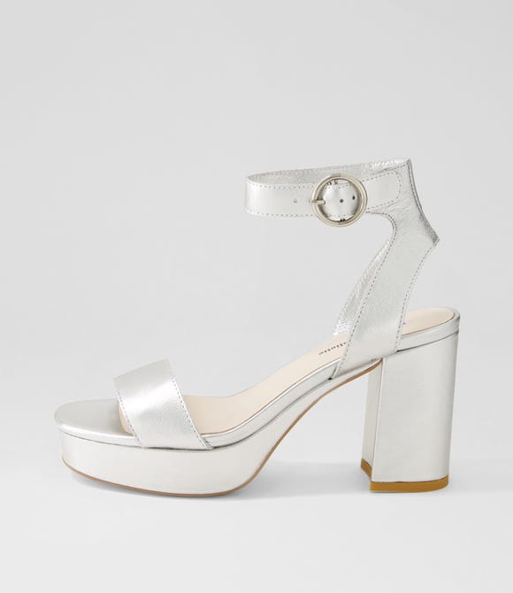 Oita Silver Leather Sandals