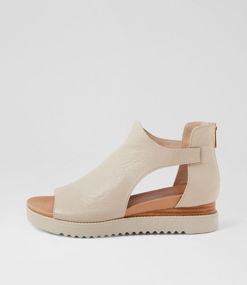 Ambatto Almond Leather Sandals