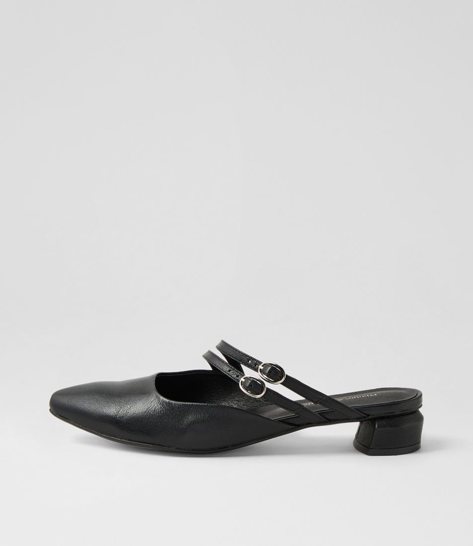 Fruita Black Leather Flat Shoes