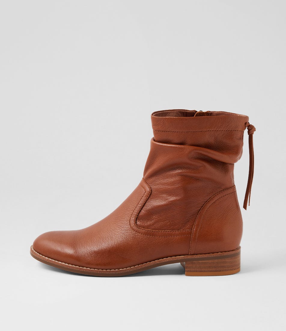 Newelos Drambuie Leather Ankle Boots