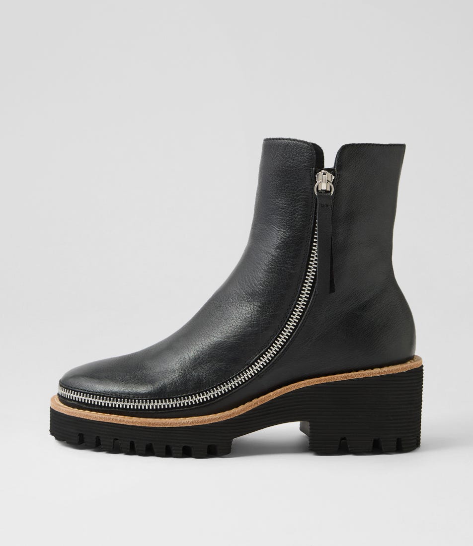Wilie Black Leather Ankle Boots