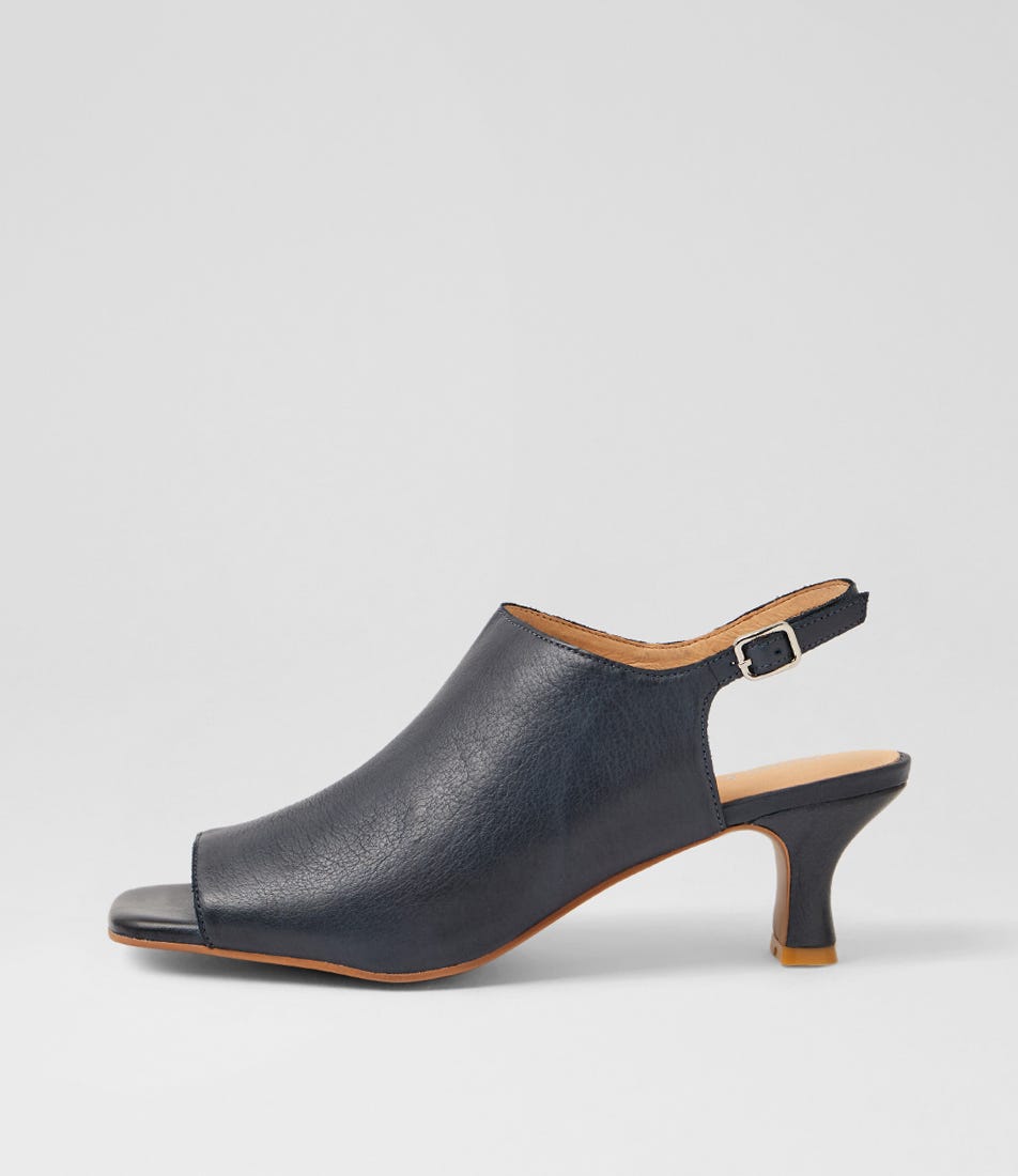 Ushi Navy Leather Sandals