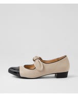 Erzebet Black Vanilla Patent Leather Flat Shoes