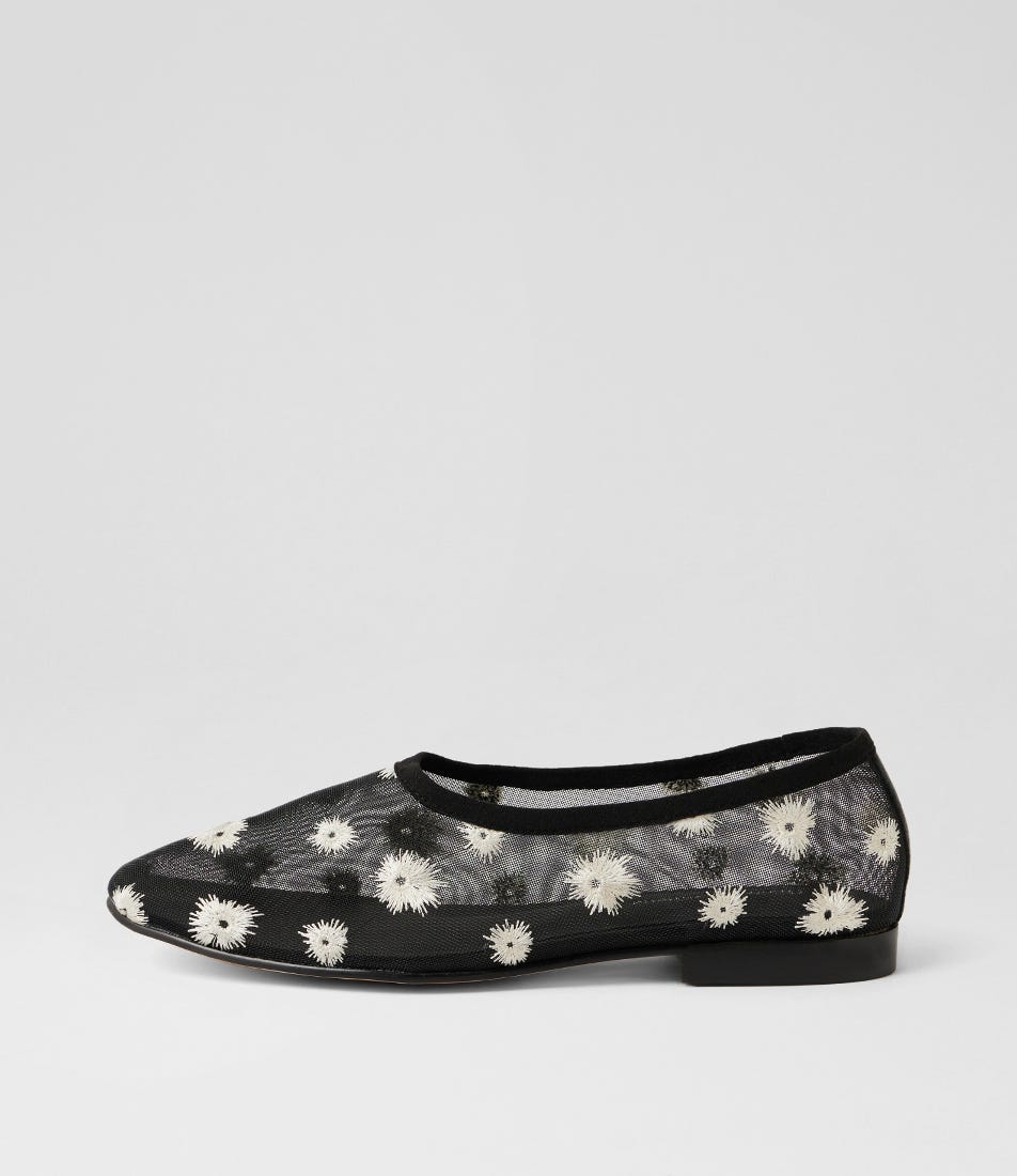 Undeen Black Ivory Flower Mesh Fabric Ballet Flats