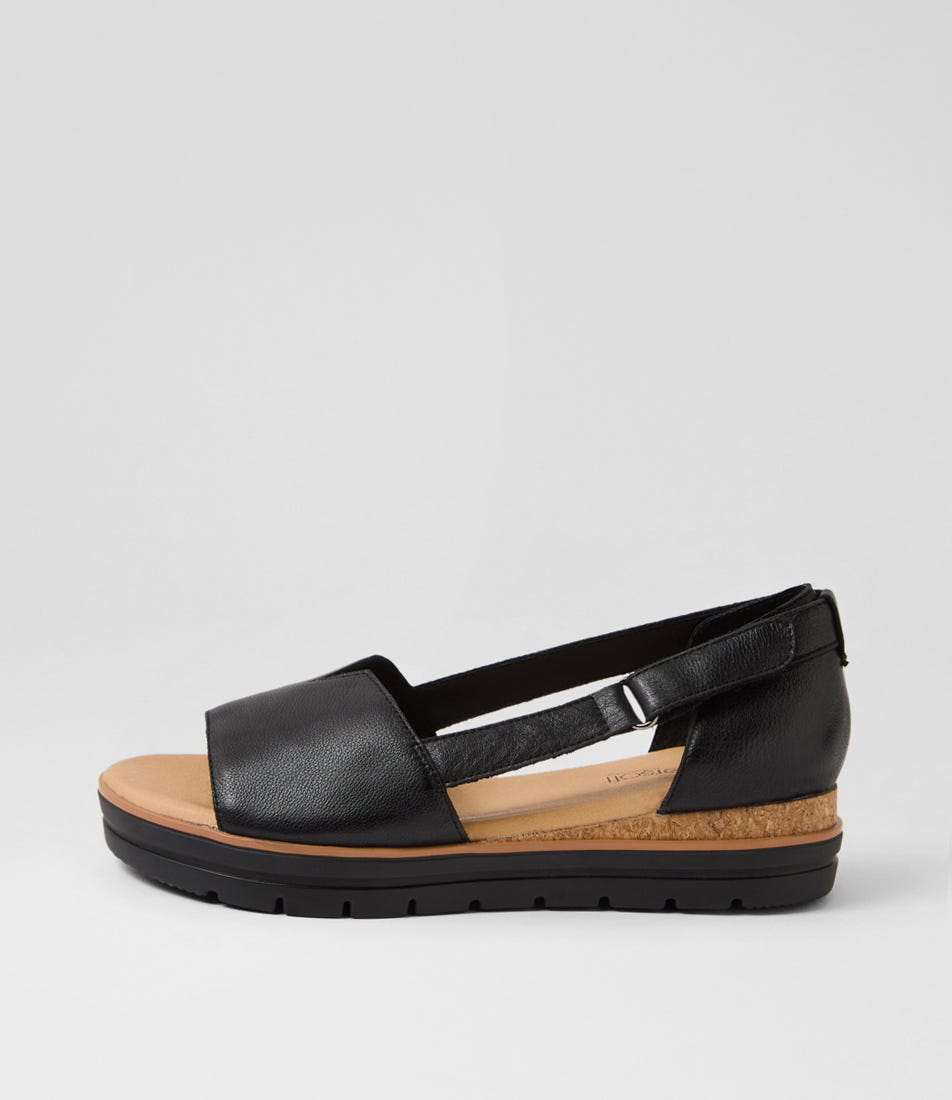 Ashiers Black Leather Sandals