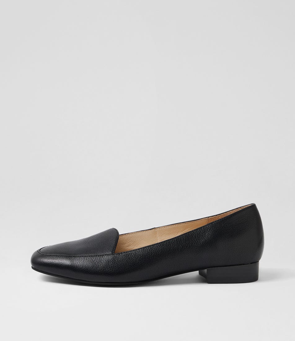Giannas Black Leather Flat Shoes