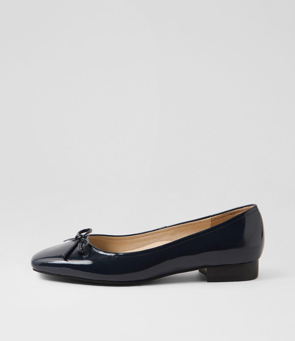 Glimmery Navy Patent Leather Flat Shoes