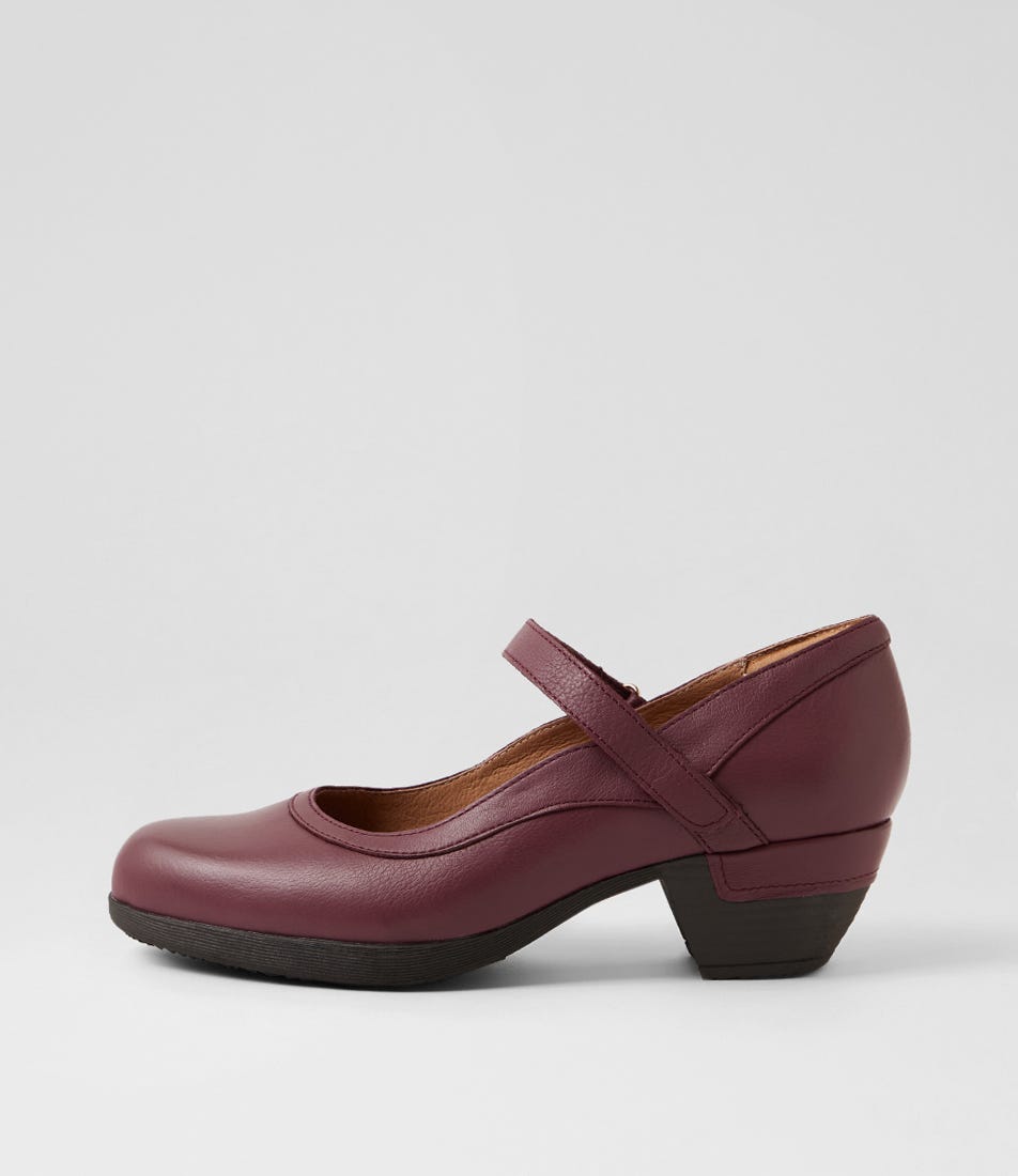 Ruthi D Plum Leather Heels