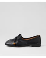Pola Black Leather Ballet Flats