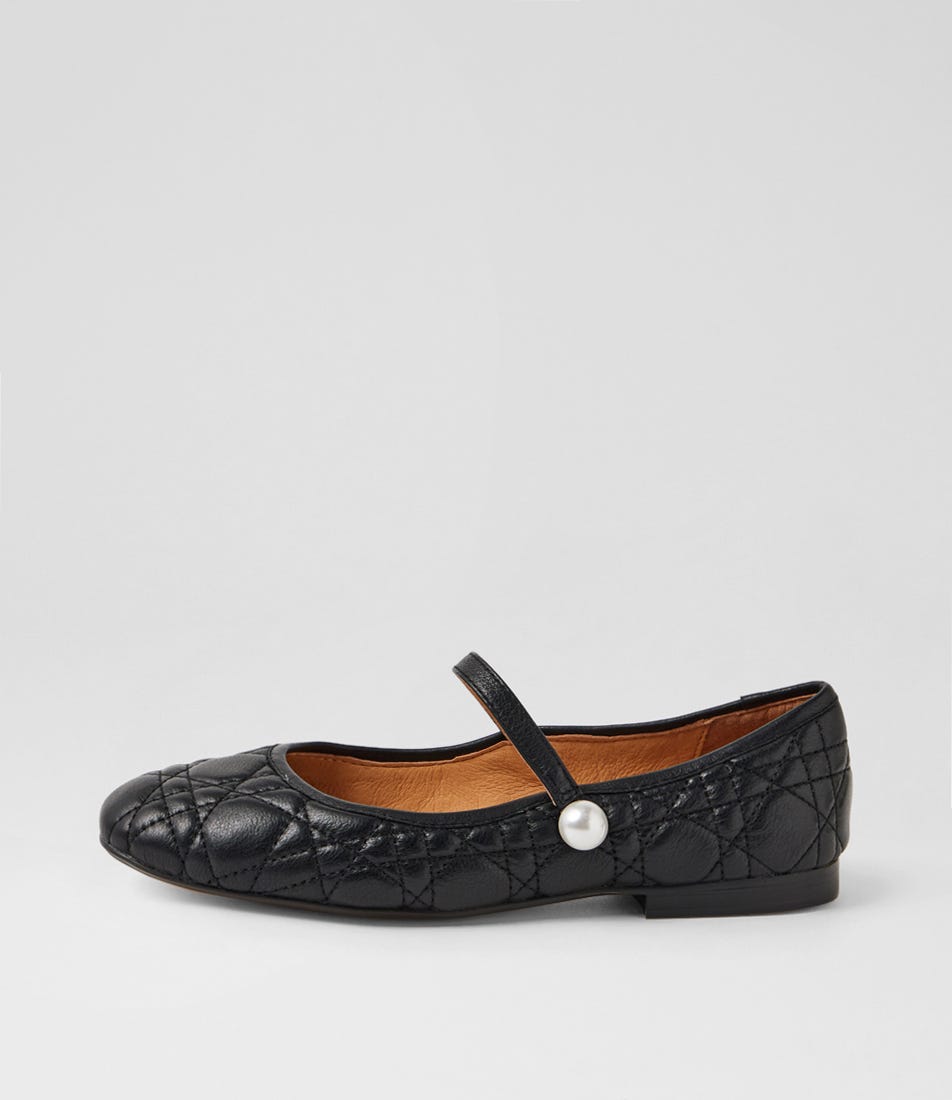 Morli Black Leather Flat Shoes