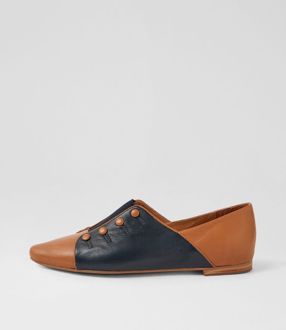 Servi Dark Tan Navy Leather Flat Shoes