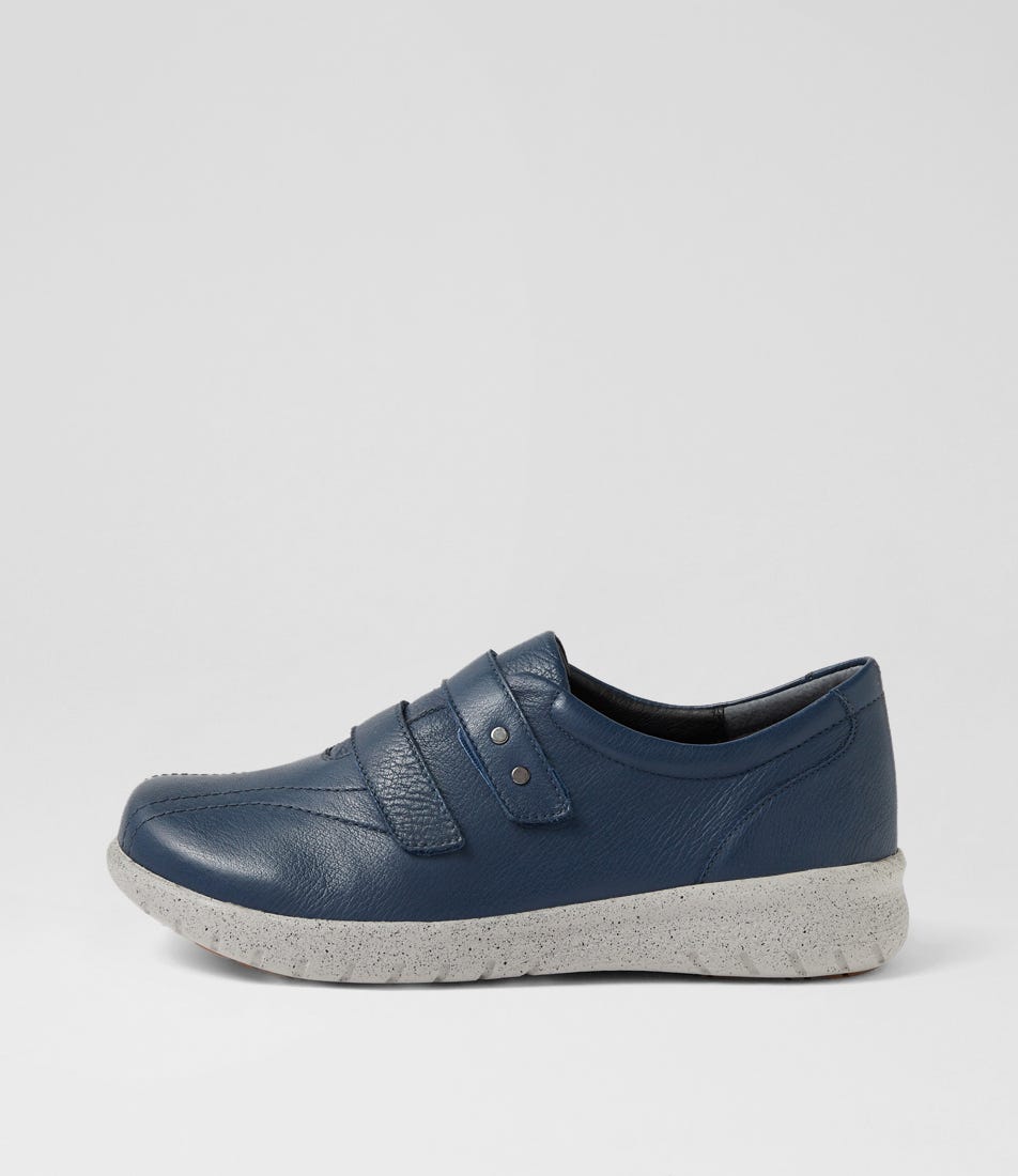 Sonnye Xf Navy Leather Sneakers