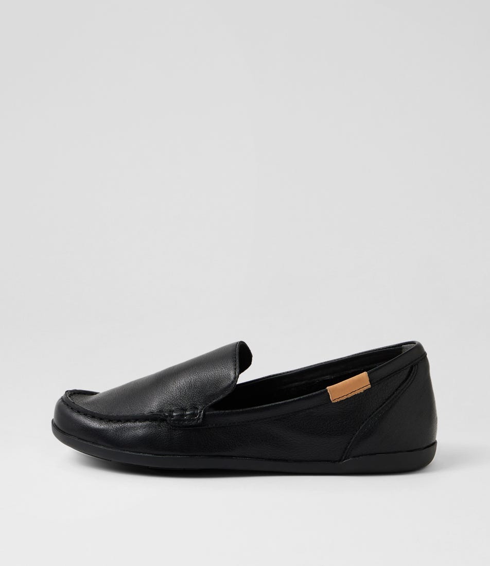 Laire W Black Leather Flat Shoes