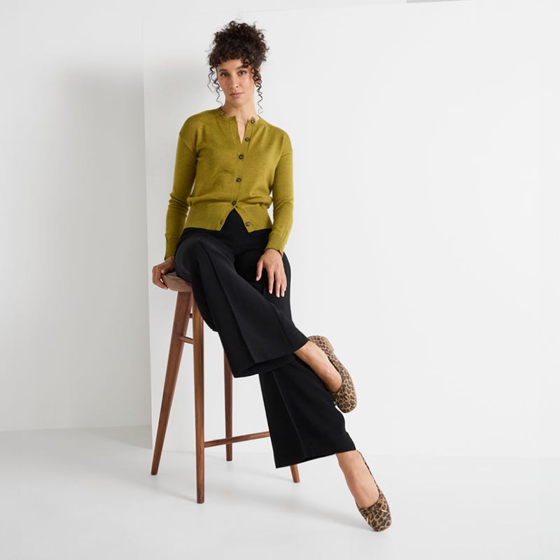 SHOP WOMEN’S